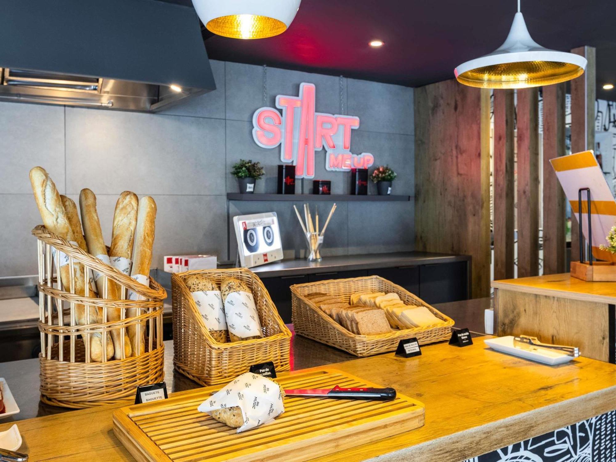 Ibis Bilbao Barakaldo Otel Dış mekan fotoğraf